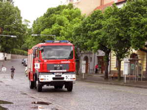 Moderní hasičský vůz během Hasičského dne v Roudnici nad Labem